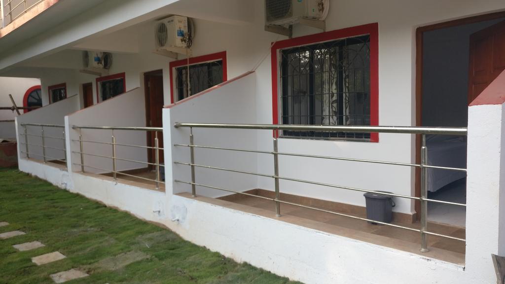 Hotel Mj Beach Resort Baga Exterior photo